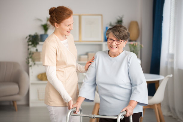 ways-professional-caregiving-enhances-daily-lives